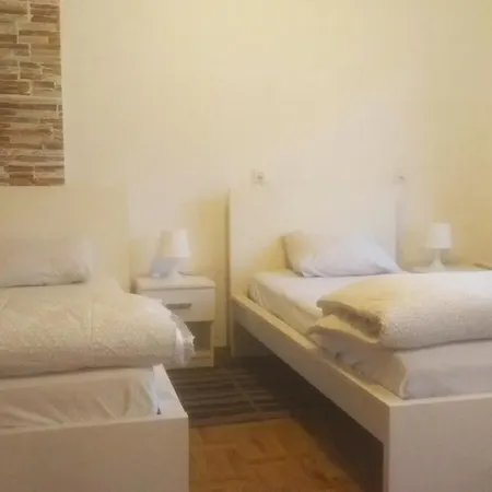 Kartell Bed and breakfast